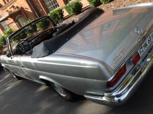 Immagine 7/12 di Mercedes-Benz 280 SE (1968)