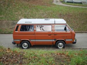 Immagine 8/43 di Volkswagen T3 Westfalia 1.6 (1981)