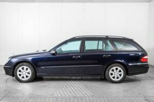 Bild 9/50 von Mercedes-Benz E 320 T 4MATIC (2004)