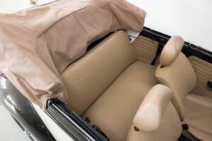 Bild 21/32 von Volkswagen Käfer 1303 LS (1978)