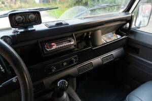 Afbeelding 18/23 van Land Rover Defender 90 Td5 (1999)