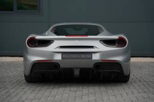 Image 8/50 de Ferrari 488 GTB (2019)