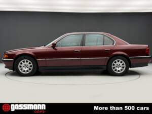 Obraz 5/15 pojazdu BMW 735i (2000)