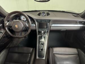 Image 2/50 of Porsche 911 Carrera S (2013)