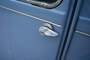 Image 27/38 de Citroën 2 CV 6 (1988)