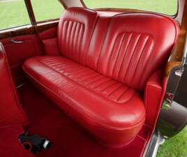 Image 15/50 of Bentley S 2 (1960)