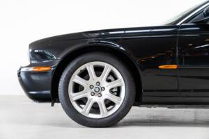 Bild 27/32 von Jaguar XJ 8 3.5 (2005)