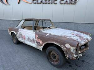 Image 2/50 de Mercedes-Benz 230 SL (1964)