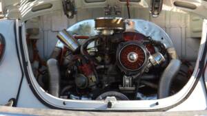 Image 20/50 de Volkswagen Coccinelle 1303 LS (1973)