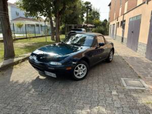 Image 1/6 de Mazda MX-5 1.6 (1996)