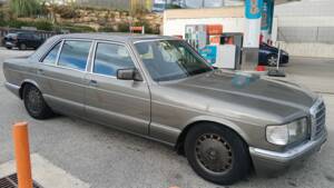 Immagine 4/8 di Mercedes-Benz 560 SEL (1988)