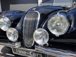 Image 31/37 de Jaguar XK 120 DHC (1954)