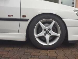Immagine 8/30 di Peugeot 306 2.0i GTi6 (1997)