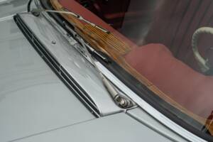 Image 28/95 of Mercedes-Benz 280 SE 3,5 (1970)
