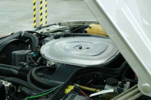 Bild 26/50 von Mercedes-Benz 560 SEC (1986)