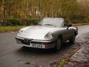 Bild 3/19 von Alfa Romeo 1.6 Spider (1990)