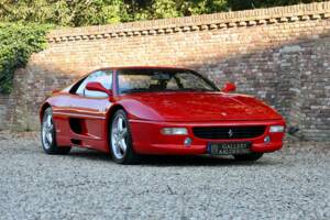 Image 12/50 de Ferrari F 355 Berlinetta (1996)