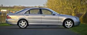 Image 4/50 de Mercedes-Benz S 500 L (2001)