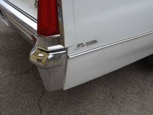 Immagine 46/50 di Cadillac DeVille Convertible (1969)