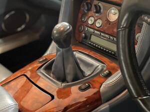 Imagen 9/12 de Aston Martin DB 7 Zagato (2004)