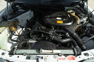 Afbeelding 42/44 van Mercedes-Benz 190 E (1987)