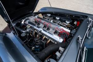 Image 6/6 of Aston Martin DB 6 Volante (1967)