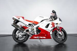 Image 2/44 of Yamaha YZF 1000 R1 (1998)