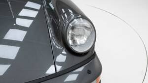 Immagine 11/15 di Porsche 911 Carrera 2 (1991)
