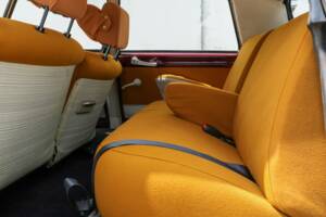 Immagine 24/34 di Citroën ID 19 (1968)