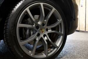 Bild 11/17 von Porsche Cayenne E-Hybrid (2018)