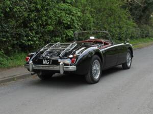 Image 6/19 of MG MGA 1600 (1959)