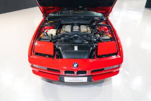 Image 18/33 of BMW 850i (1991)