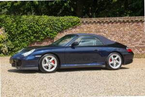 Image 21/50 of Porsche 911 Carrera 4S (2004)