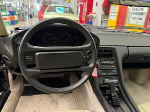 Bild 9/17 von Porsche 928 S4 (1990)