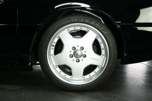 Image 29/30 de Mercedes-Benz SL 600 (2001)
