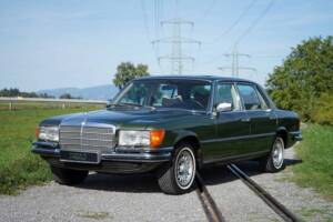 Afbeelding 3/28 van Mercedes-Benz 450 SEL (1979)