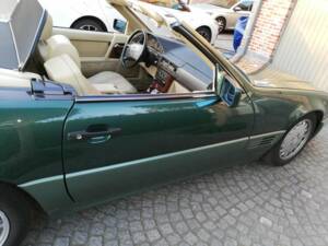 Imagen 3/8 de Mercedes-Benz 300 SL (1990)