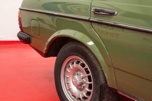 Bild 40/54 von Mercedes-Benz 250 T (1979)