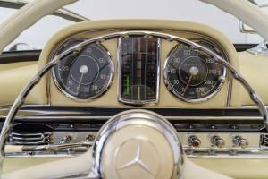 Image 12/24 of Mercedes-Benz 300 SL Roadster (1958)