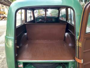 Image 32/38 of FIAT 500 C Giardiniera (1952)