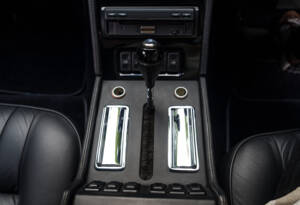 Bild 22/28 von Aston Martin Lagonda (1990)