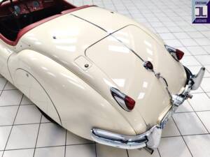 Image 11/74 of Jaguar XK 140 OTS (1956)