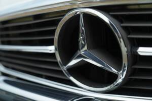 Image 12/50 of Mercedes-Benz 500 SLC (1984)