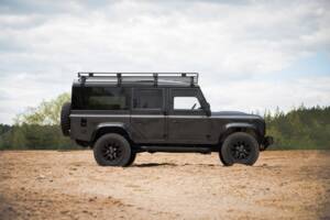 Image 12/41 of Land Rover Defender 110 (1992)