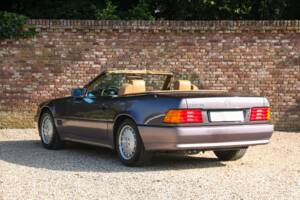 Image 2/50 of Mercedes-Benz 500 SL (1990)