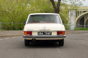 Imagen 36/40 de Mercedes-Benz 230/4 (1976)