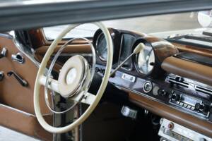 Afbeelding 22/50 van Mercedes-Benz 300 SE (1963)