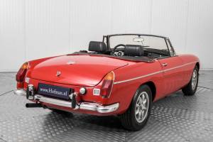 Afbeelding 29/50 van MG MGB (1973)