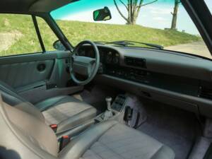 Immagine 28/31 di Porsche 911 Carrera 2 (1992)