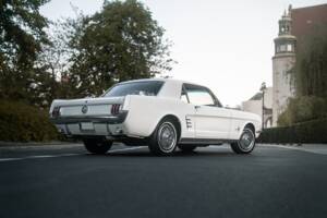 Image 4/53 of Ford Mustang 200 (1966)